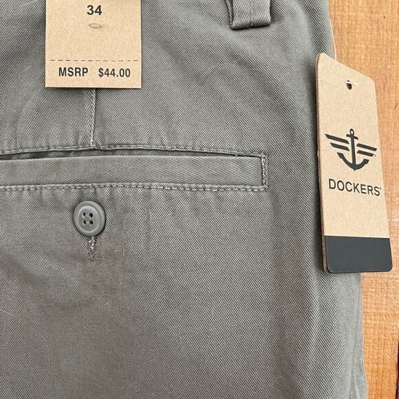 New with tags Dockers Olive  men’s shorts, size 34. - Picture 5 of 5